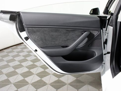 Used 2020 Tesla Model 3 Performance image 28