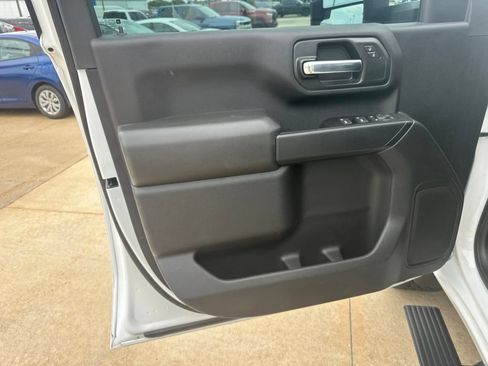 Used 2025 Chevrolet Silverado 2500 Custom w/ Custom Value Package AWD/4WD image 7