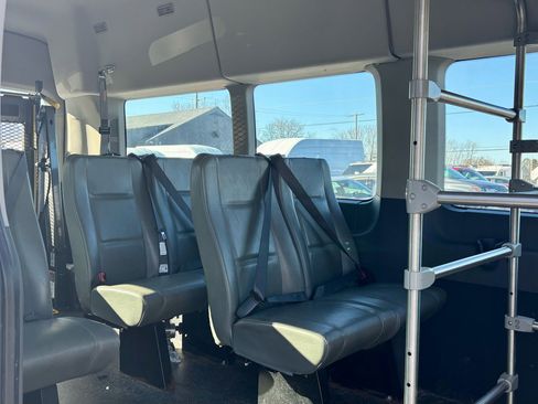 Used 2020 Ford Transit 350 XL image 12