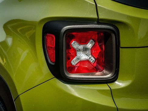 Used 2016 Jeep Renegade 75th Anniversary AWD/4WD image 8