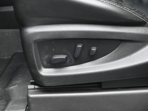 Used 2018 Chevrolet Tahoe Premier AWD/4WD image 11