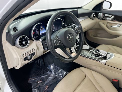 Used 2017 Mercedes-Benz C 300 4MATIC Sedan image 9