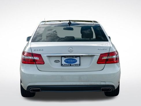 Used 2011 Mercedes-Benz E 350 4MATIC Sedan image 5