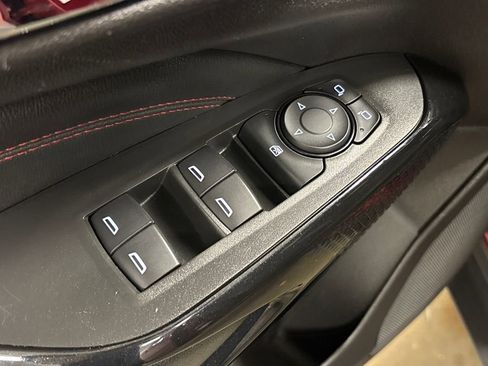 Used 2025 Chevrolet Trax RS w/ Driver Confidence Package image 38