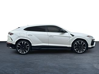 Used 2022 Lamborghini Urus video 2