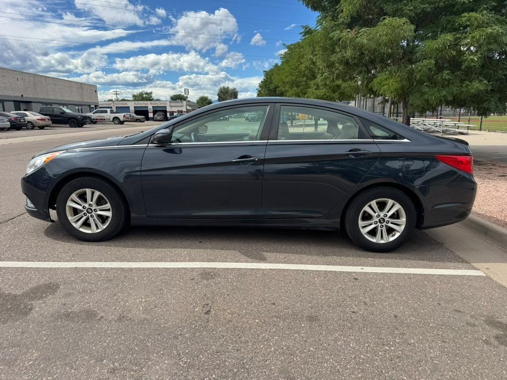 Used 2013 Hyundai Sonata GLS w/ Popular Equipment Pkg FWD image 4
