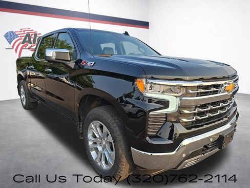Used 2025 Chevrolet Silverado 1500 LTZ w/ LTZ Premium Package AWD/4WD image 3