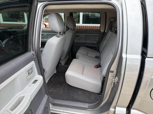 Used 2011 Dodge Dakota 4x4 Crew Cab w/ Convenience Group image 13