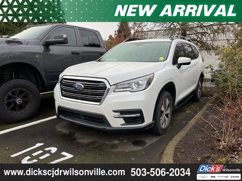 Used 2022 Subaru Ascent Premium w/ Convenience Package image 2