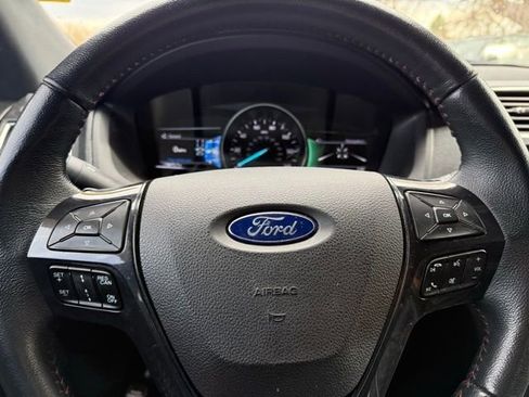 Used 2018 Ford Explorer Sport w/ Equipment Group 401A image 16