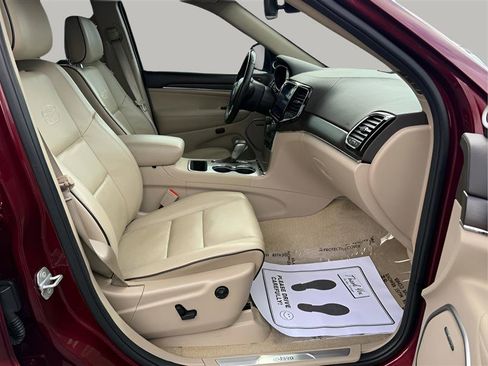 Used 2019 Jeep Grand Cherokee Overland image 27
