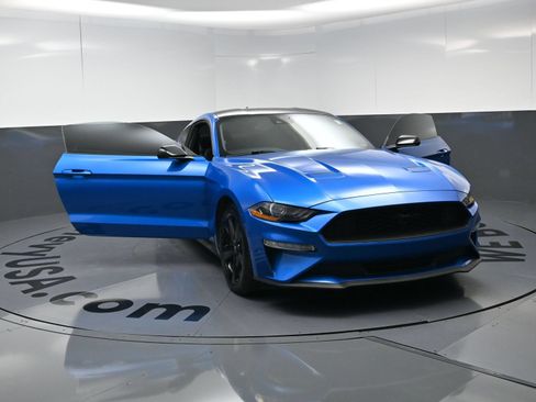 Used 2021 Ford Mustang Coupe w/ Equipment Group 101A RWD image 23