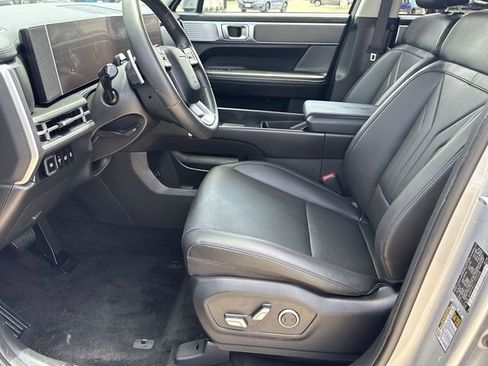 Used 2026 Hyundai Santa Fe SEL FWD image 17
