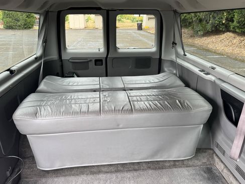 Used 2003 Ford E-350 and Econoline 350 XLT RWD image 24