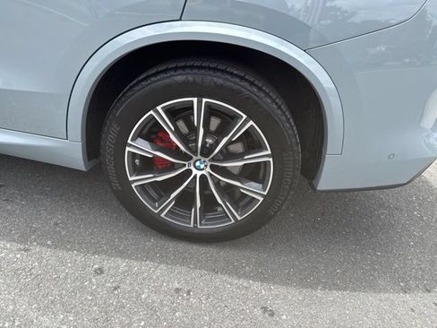 Used 2024 BMW X5 xDrive40i w/ M Sport Package AWD/4WD image 11