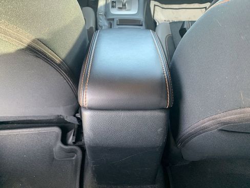 Used 2017 Subaru Crosstrek 2.0i Premium image 19