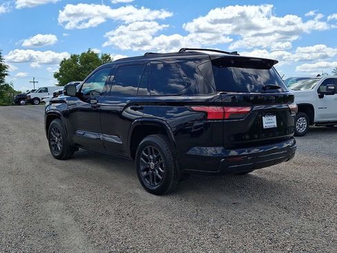Used 2024 Toyota Sequoia Platinum AWD/4WD image 7