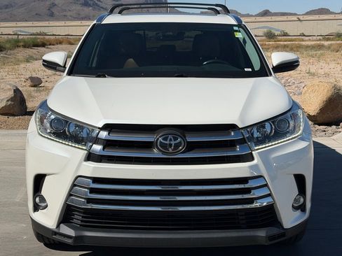 Used 2019 Toyota Highlander Limited w/ Carpet Mat Package (TMS) image 4