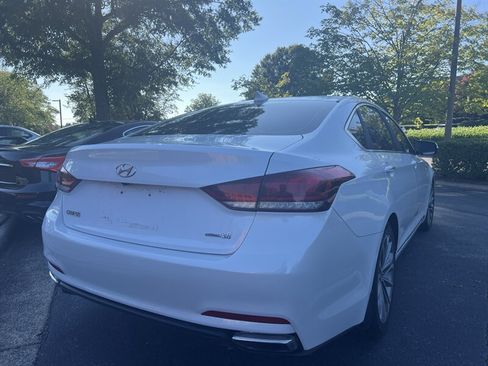 Used 2016 Hyundai Genesis 3.8 AWD/4WD image 6