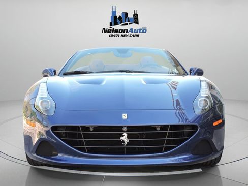 Used 2017 Ferrari California T image 11