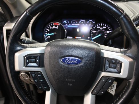 Used 2021 Ford F350 Lariat w/ Chrome Package image 27