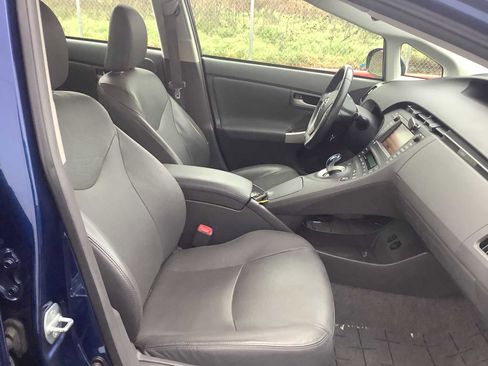 Used 2011 Toyota Prius Five w/ Navigation Pkg image 15