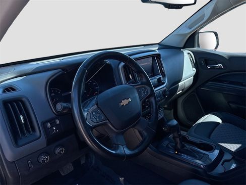 Used 2021 Chevrolet Colorado Z71 w/ Safety Package image 9