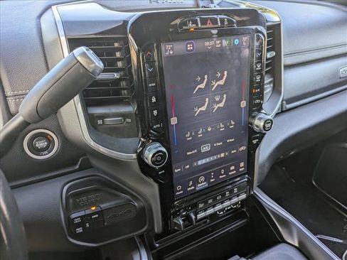 Used 2022 RAM 3500 Laramie AWD/4WD image 11