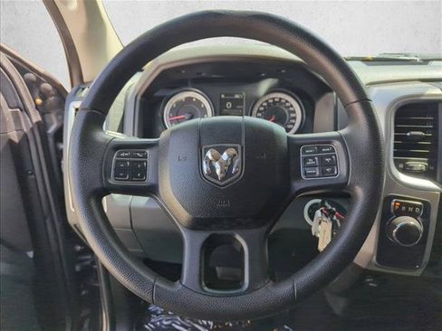 Used 2016 RAM 1500 Classic SLT RWD image 20