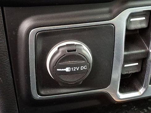 Used 2021 Jeep Wrangler Unlimited Sahara image 25