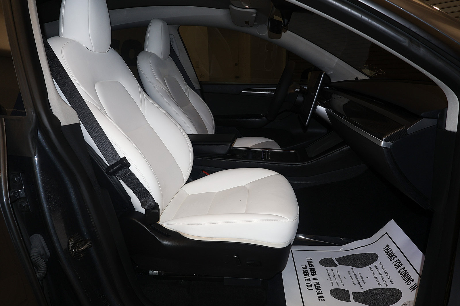 Used 2023 Tesla Model Y AWD image 17