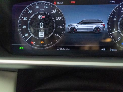 Used 2020 Land Rover Range Rover Sport SVR image 22