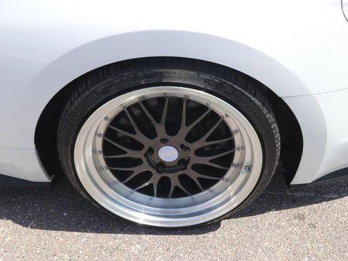 Used 2019 Ford Mustang GT RWD image 12