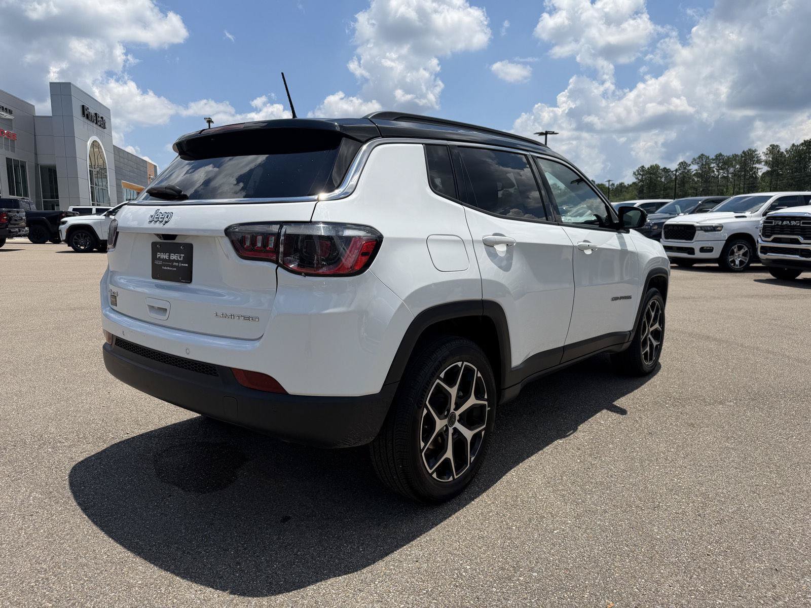 Certified 2025 Jeep Compass Limited AWD/4WD image 6