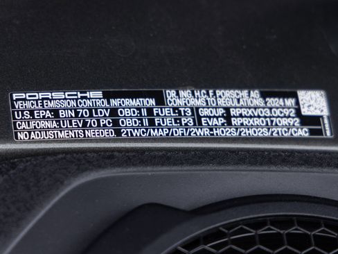 Certified 2024 Porsche 911 Carrera RWD image 34