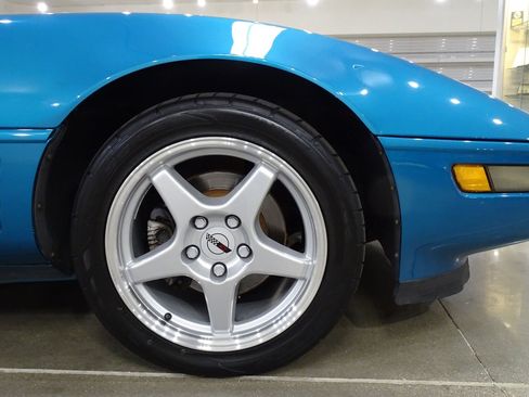 Used 1994 Chevrolet Corvette Coupe RWD image 34