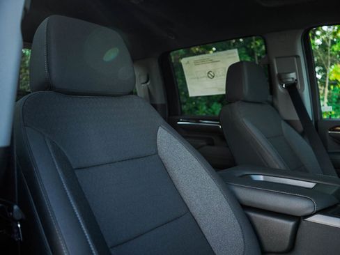 New 2026 GMC Sierra 3500 SLE w/ SLE Value Package image 10