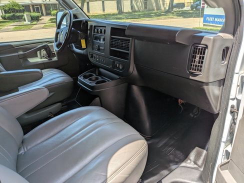 Used 2023 Chevrolet Express 3500 LS RWD image 20