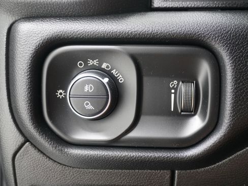 Used 2022 RAM 1500 Lone Star RWD image 25
