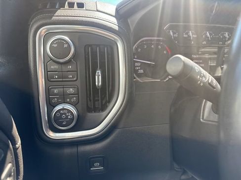 Used 2019 GMC Sierra 1500 SLT w/ SLT Premium Package AWD/4WD image 28