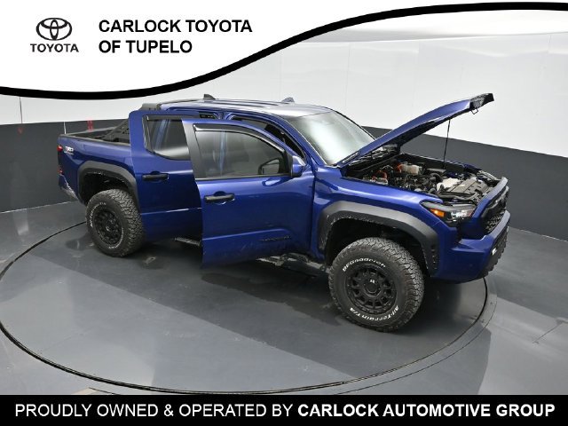 Used 2025 Toyota Tacoma TRD Off-Road AWD/4WD image 76