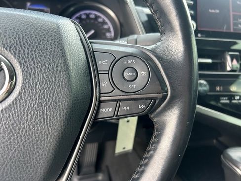 Used 2021 Toyota Camry SE image 17