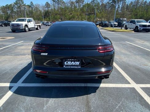 Used 2018 Porsche Panamera image 6
