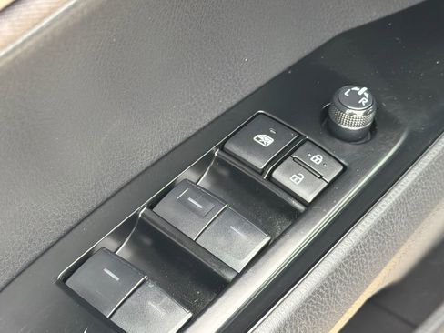 Used 2025 Toyota Camry LE image 22