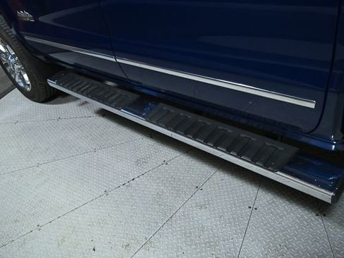 Used 2019 Chevrolet Silverado 2500 High Country w/ Duramax Plus Package image 17