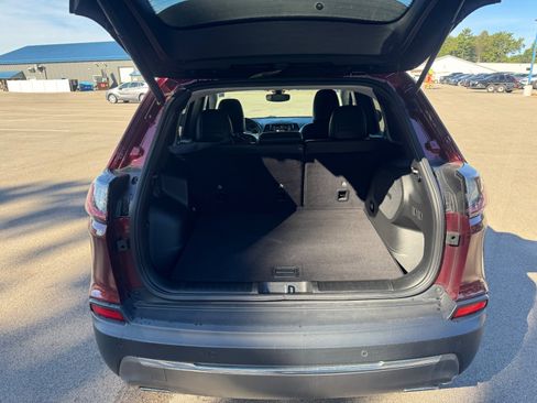 Used 2019 Jeep Cherokee Limited AWD/4WD image 13