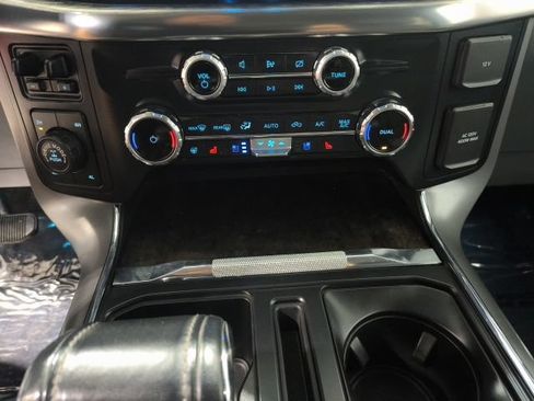 Used 2022 Ford F150 Lariat w/ Equipment Group 502A High AWD/4WD image 30