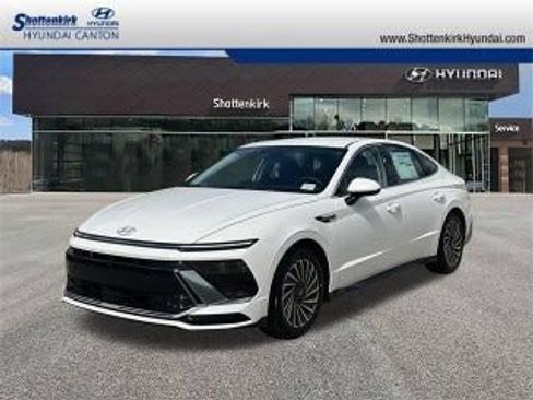 Used 2025 Hyundai Sonata SEL FWD image 1