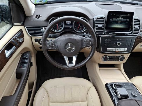 Used 2017 Mercedes-Benz GLS 450 4MATIC image 13