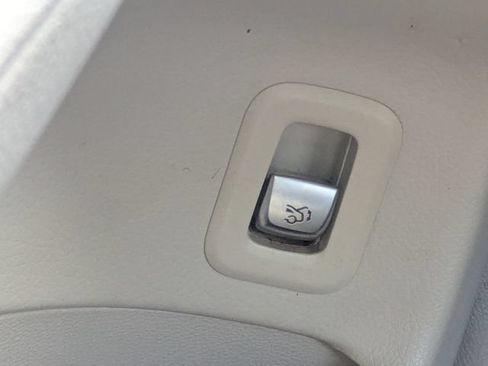 Used 2021 Mercedes-Benz GLC 300 image 25
